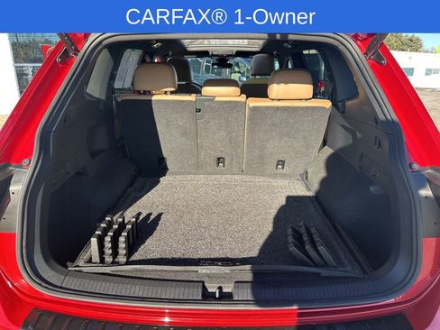 Used 2024 Volkswagen Tiguan SE R-Line image 29