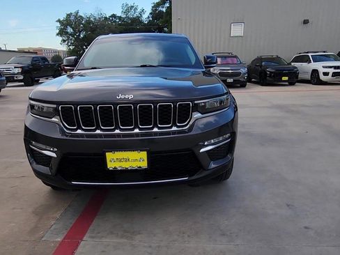 Used 2023 Jeep Grand Cherokee 4WD 4xe image 3