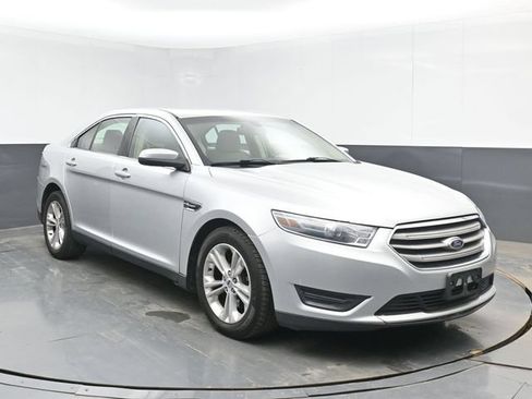 Used 2013 Ford Taurus SEL FWD image 2