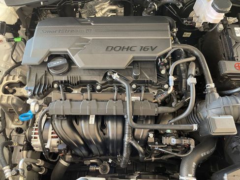 Used 2025 Hyundai Kona SEL image 31