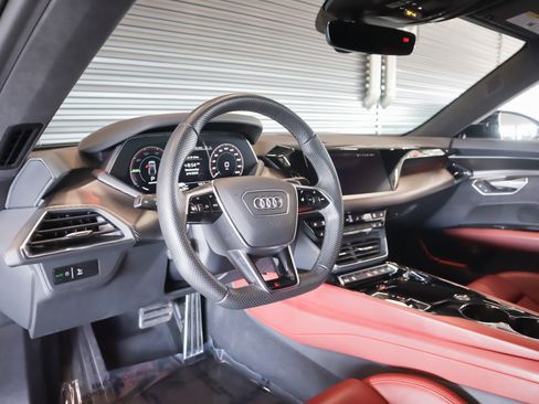Used 2024 Audi RS e-tron GT image 17
