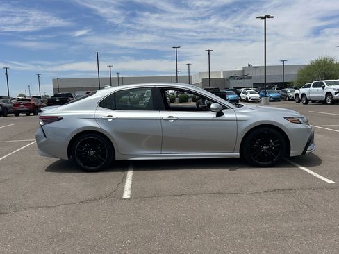 Used 2024 Toyota Camry XSE FWD image 6