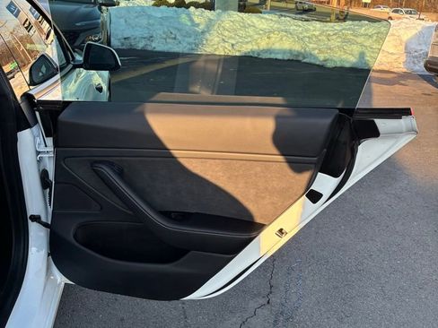 Used 2021 Tesla Model 3 Performance image 44