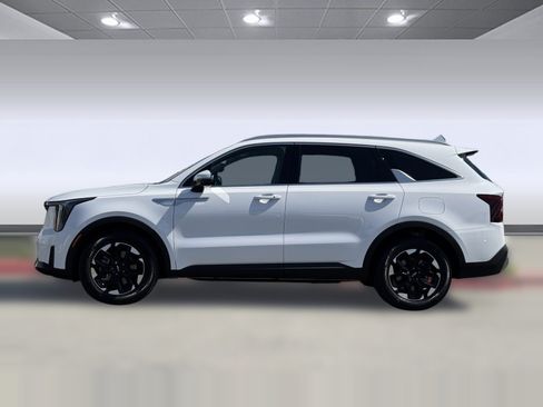 Used 2025 Kia Sorento S w/ Panoramic Sunroof Package FWD image 2