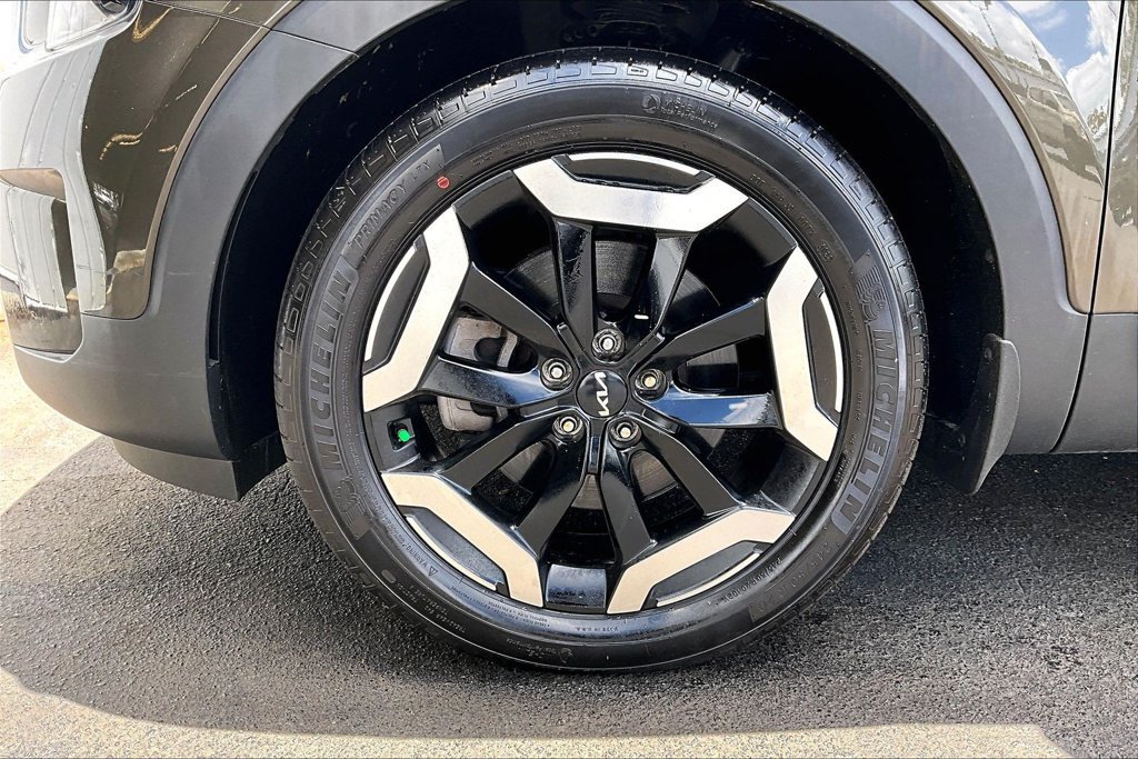 Used 2023 Kia Telluride EX AWD/4WD image 32