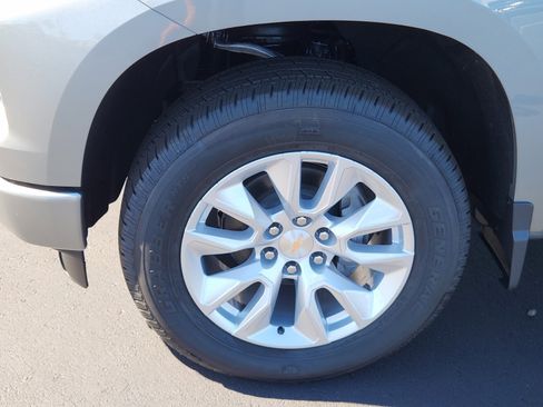 New 2026 Chevrolet Silverado 1500 Custom image 4