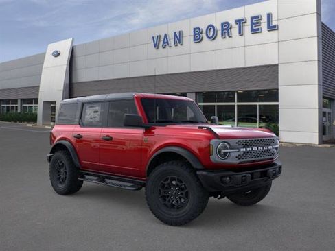 Used 2026 Ford Bronco Badlands AWD/4WD image 7