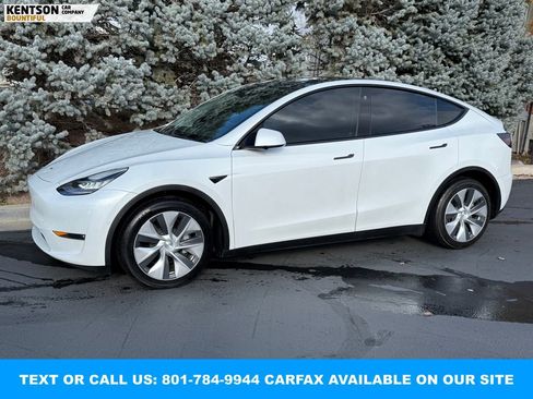 Used 2022 Tesla Model Y Long Range image 1