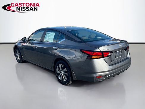 Used 2023 Nissan Altima 2.5 S FWD image 6