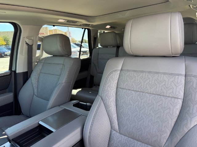 Used 2024 Toyota Sequoia Limited w/ Tow Technology Package AWD/4WD image 14