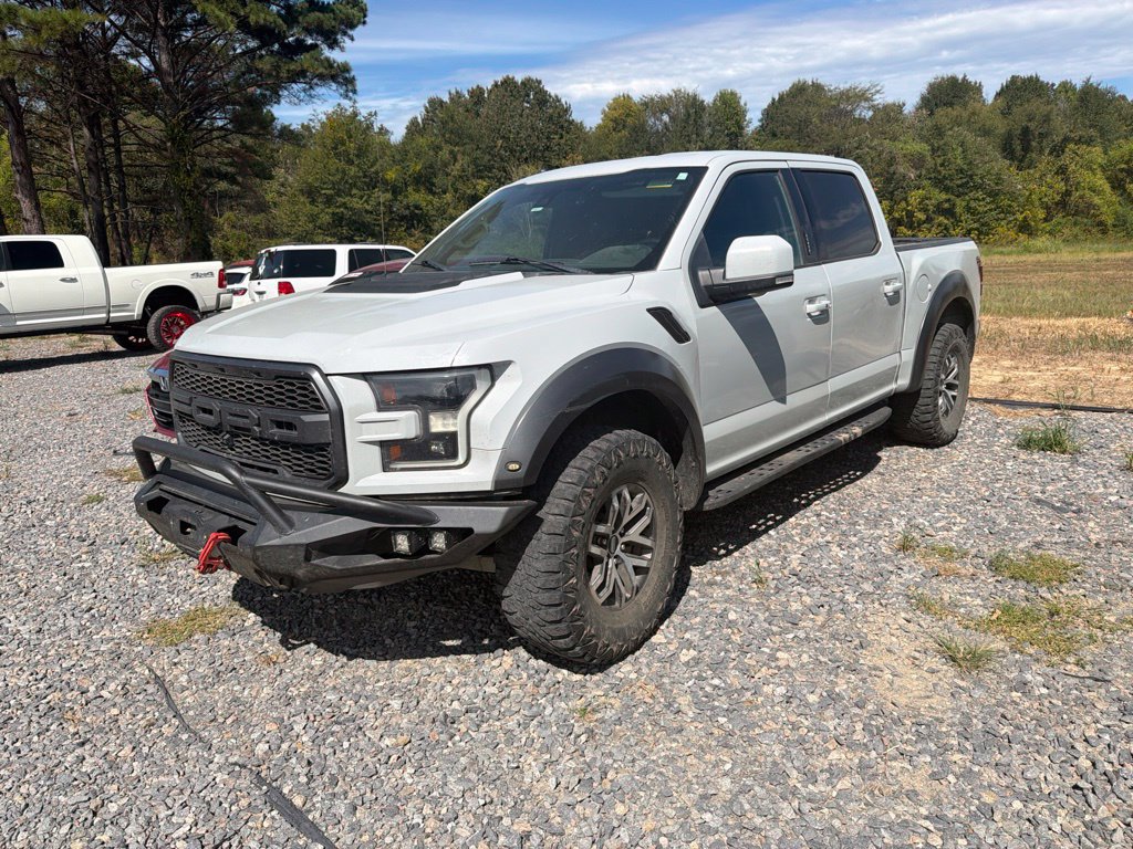 Used 2017 Ford F150 Raptor w/ Equipment Group 802A Luxury AWD/4WD image 4