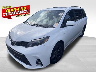 Used 2020 Toyota Sienna SE