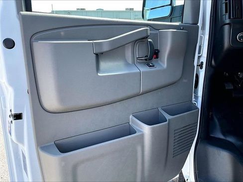 New 2026 Chevrolet Express 2500 w/ Driver Convenience Package RWD image 21