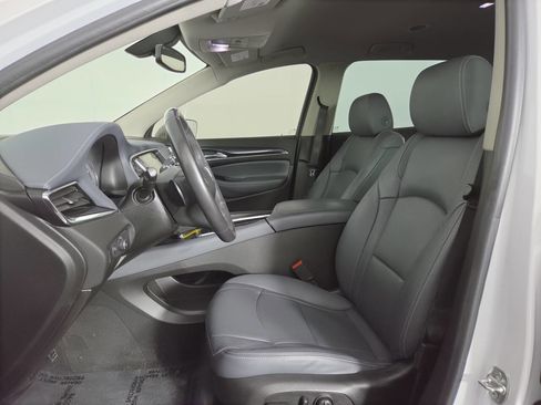 Used 2020 Buick Enclave Essence w/ Sound and Sites Package FWD image 18