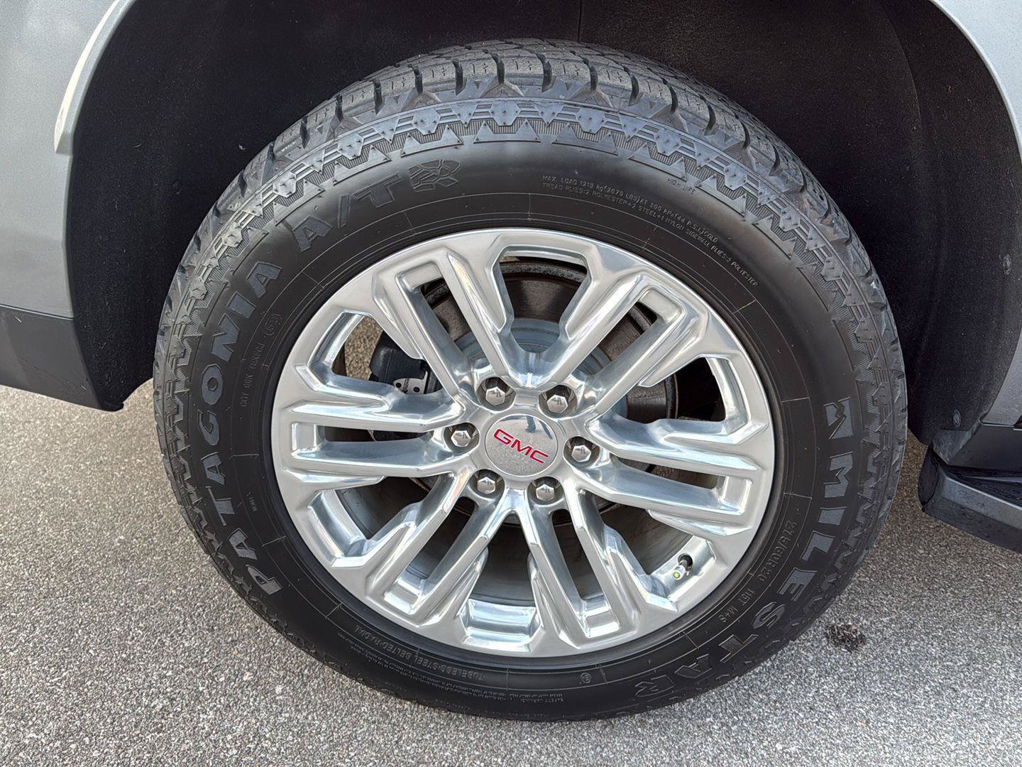 Used 2021 GMC Yukon SLT AWD/4WD image 14