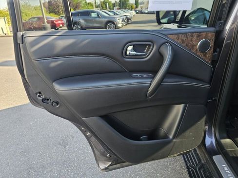 Used 2023 INFINITI QX80 Premium Select w/ Cargo Package image 20
