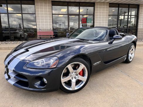 Used 2006 Dodge Viper SRT-10 RWD image 2