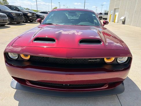 Used 2023 Dodge Challenger SRT Hellcat RWD image 2