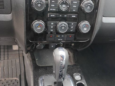 Used 2010 Ford Escape Limited AWD/4WD image 17