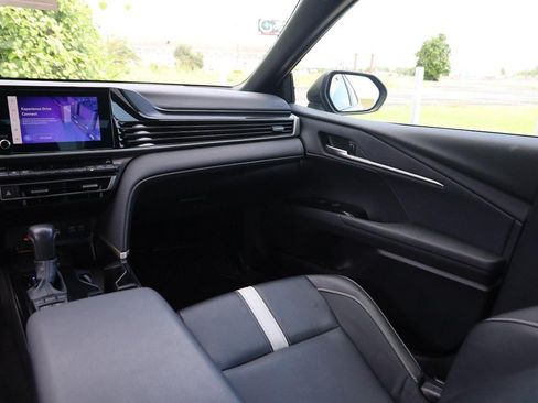 Certified 2025 Toyota Camry SE FWD image 25