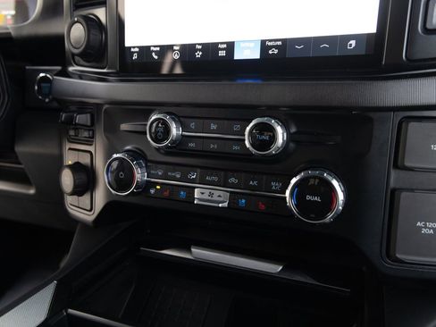 Used 2024 Ford F350 Platinum w/ FX4 Off-Road Package image 26