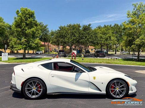 Used 2019 Ferrari 812 Superfast RWD image 59