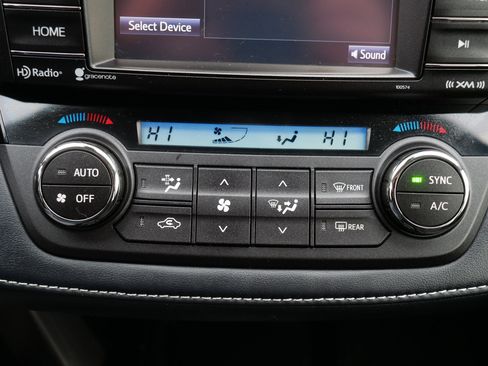 Used 2018 Toyota RAV4 XLE image 23