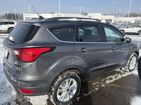 Used 2019 Ford Escape SEL image 5