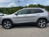Used 2019 Jeep Cherokee Limited image 5