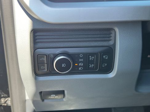 New 2025 Ford F250 XLT w/ Black Appearance Package image 23