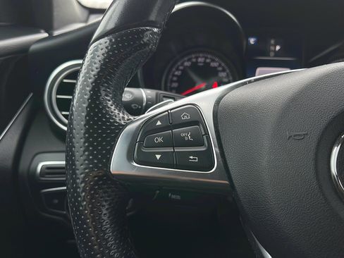 Used 2018 Mercedes-Benz GLC 300 300 image 19