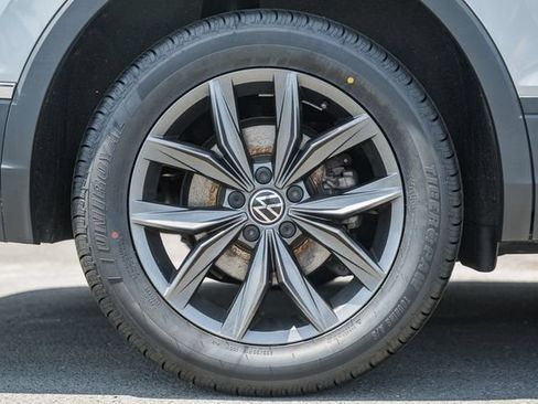 Used 2023 Volkswagen Tiguan SE FWD image 22