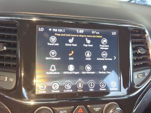 Used 2021 Jeep Grand Cherokee Limited image 25