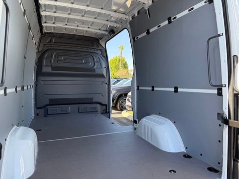 New 2026 Mercedes-Benz Sprinter 2500 image 17