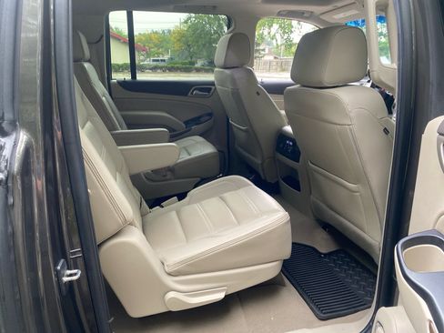 Used 2019 GMC Yukon XL Denali w/ Denali Ultimate Package AWD/4WD image 30