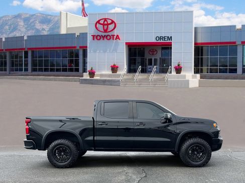 Used 2024 Chevrolet Silverado 1500 ZR2 w/ Technology Package AWD/4WD image 3