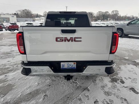 Certified 2022 GMC Sierra 1500 Pro w/ Convenience Package image 7