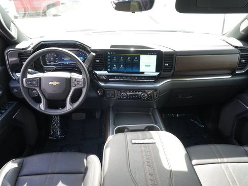 Certified 2025 Chevrolet Silverado 3500 High Country w/ High Country Premium Package AWD/4WD image 26