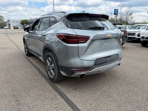 Used 2024 Chevrolet Blazer LT FWD image 3