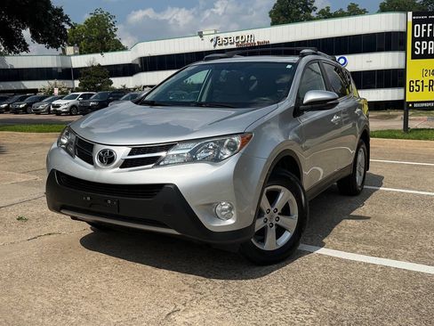 Used 2013 Toyota RAV4 XLE AWD/4WD image 2