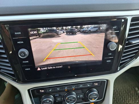 Used 2022 Volkswagen Atlas SE image 15