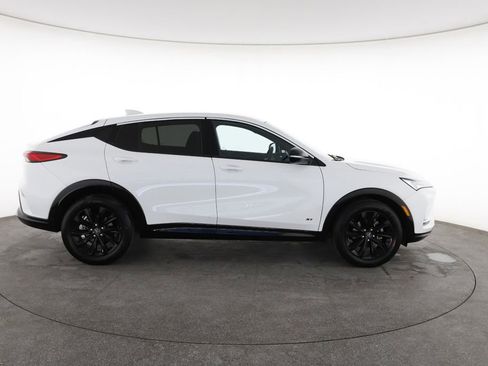 Used 2025 Buick Envista Sport Touring image 14