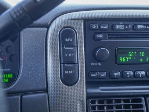 Used 2005 Ford Explorer Sport XLT image 27