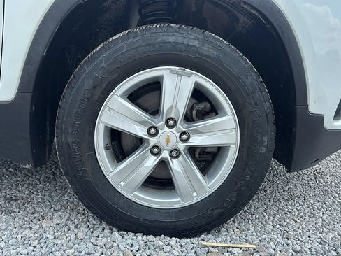 Used 2019 Chevrolet Trax LT w/ LT Convenience Package AWD/4WD image 9