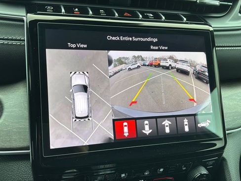 New 2025 Jeep Grand Cherokee L Limited w/ Luxury Tech Group II AWD/4WD image 32