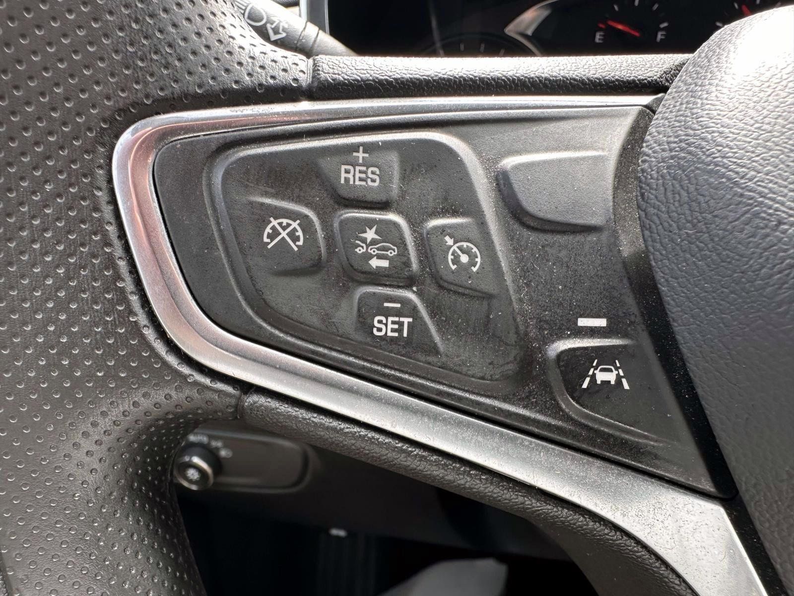 Used 2023 Chevrolet Equinox LS w/ LS Convenience Package AWD/4WD image 16