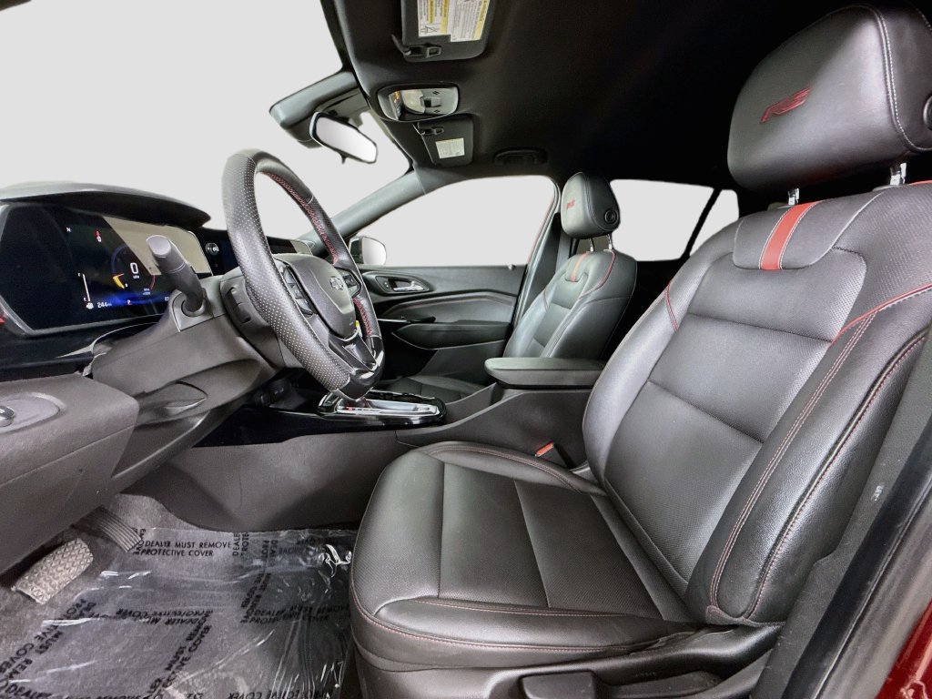 Used 2024 Chevrolet Trax RS FWD image 22