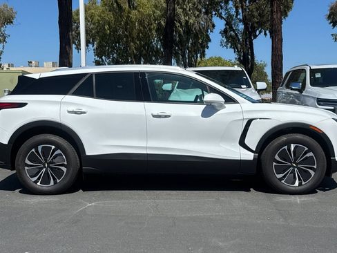 Used 2026 Chevrolet Blazer EV LT FWD image 4