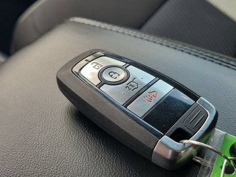 Used 2023 Ford Explorer XLT RWD image 40