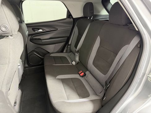 Used 2024 Chevrolet TrailBlazer LT FWD image 13